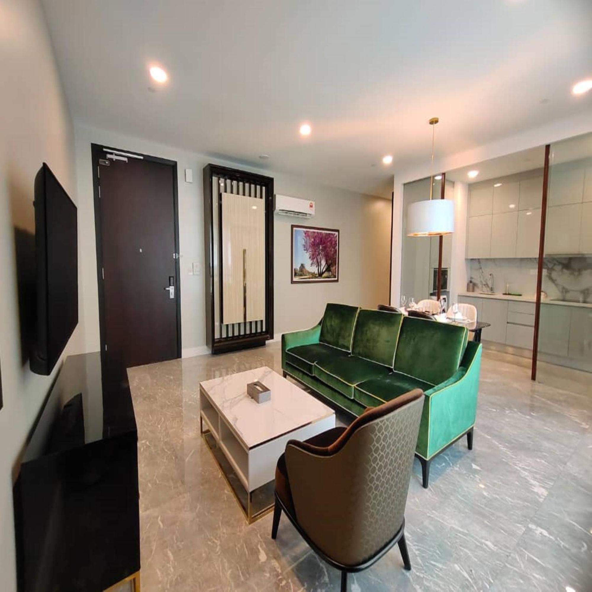 The Face Style Hotel كوالالمبور المظهر الخارجي الصورة A living room in a serviced apartment in Singapore